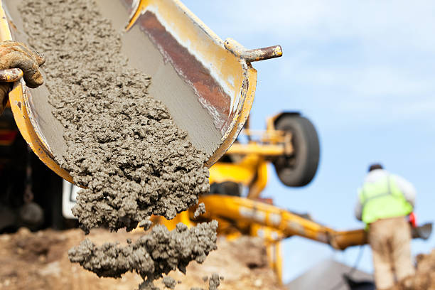 Best Commercial Concrete Services in Senatobia, MS
